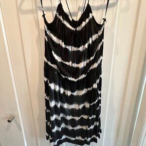 Black and White tie-dye beach cover up